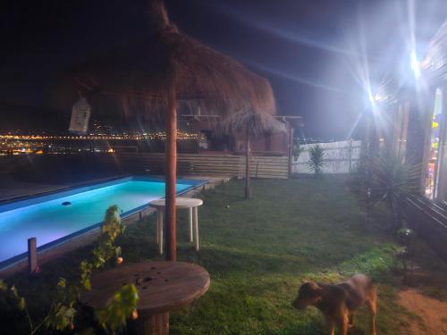 Πισίνα στο ή κοντά στο Cabaña 01, con piscina