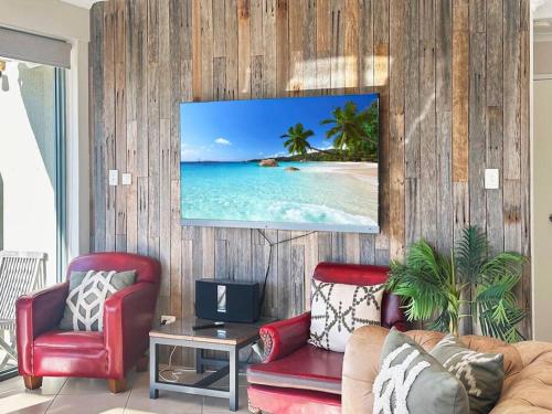 Gallery image of Penthouse - 4 Bedrooms - Unit 33 at Avoca Palms Resort in Avoca Beach