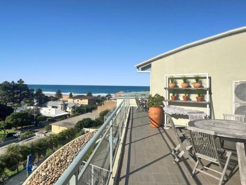 Gallery image of Penthouse - 4 Bedrooms - Unit 33 at Avoca Palms Resort in Avoca Beach