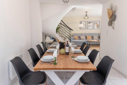 Photo de la galerie de l'établissement Maison avec grand jardin, la Celle-sur-Morin, à La Celle-sur-Morin