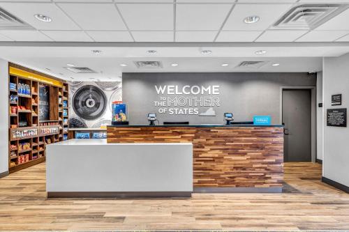 a store with a welcome counter in a store at Hampton Inn Zion Crossroads Gordonsville in Gordonsville