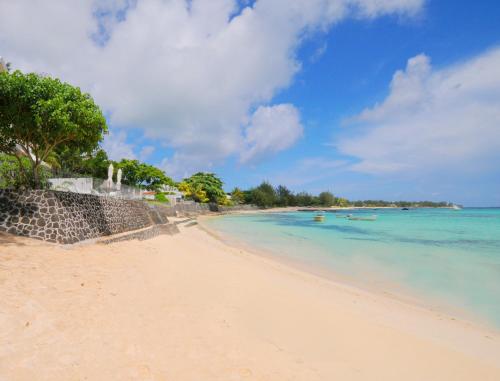 康隆尼角Ernestville 2 beachfront Villa Pointe aux Canonniers的相册照片