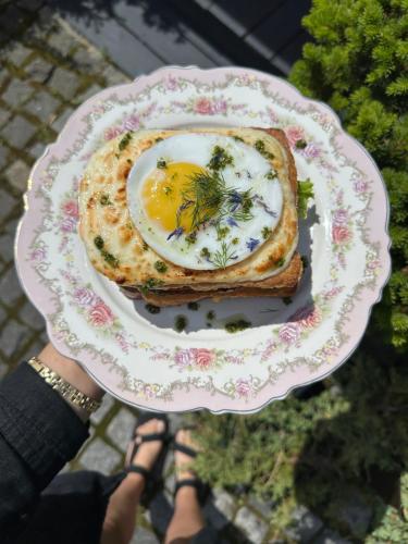 Jídlo v hotelu nebo okolí