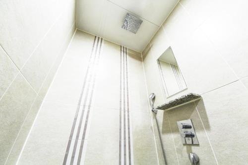 Hotel THE Blixxにあるバスルーム