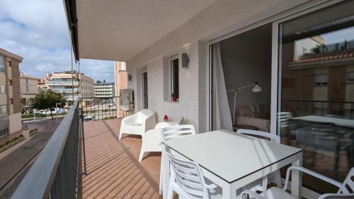 EVH-104 Apartamento completo con terraza y parking