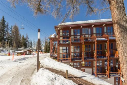 Duplex arcs 1800 aux pieds des pistes