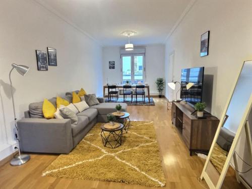 Plein centre 8pers 4ch 2sdb, Terrasse, billard Angers ROE