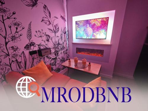 Φωτογραφία από το άλμπουμ του MRODBNB - Maisonnette Atypique enfouie dans la Roche - Gr34, Plage, Resto & Huîtres à 25m σε Cancale