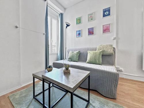 Studio Cosy 2P Face Arc De Triomphe