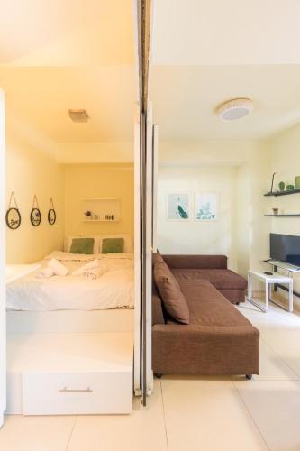 AIOLOS glyfada centre apartment 1