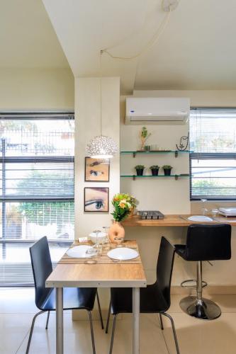 AIOLOS glyfada centre apartment 1