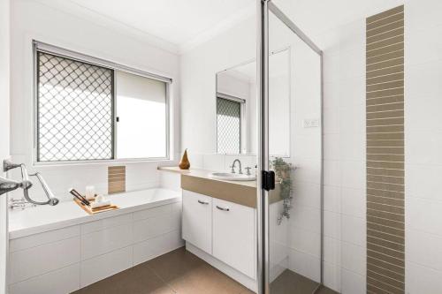 Ένα μπάνιο στο "Emmeline"