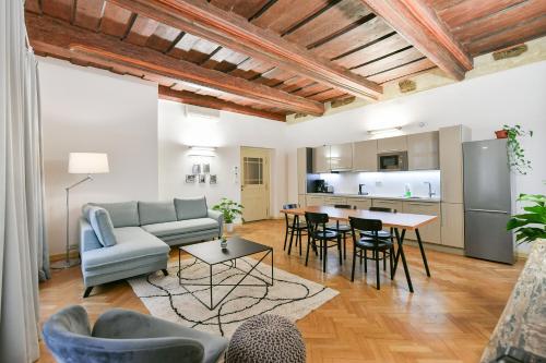 Kuchyňa alebo kuchynka v ubytovaní U Kapra Apartments