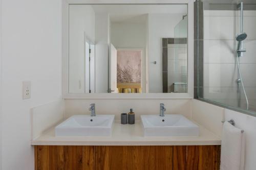 Ένα μπάνιο στο Stylia Villas