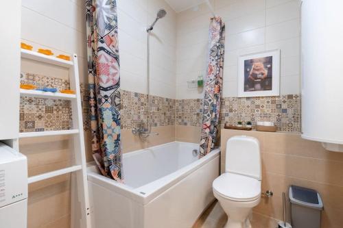 Bilik mandi di Vilnius Pinewood Apartment