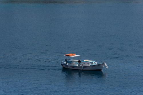 Gallery image of Mykonos Azure in Psarou