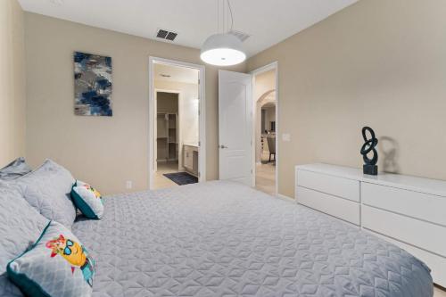 Heated Pool Hot Tub Lazy River Game Room photo 50
