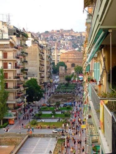 Flowery Penthouse in city centre of Thessaloniki