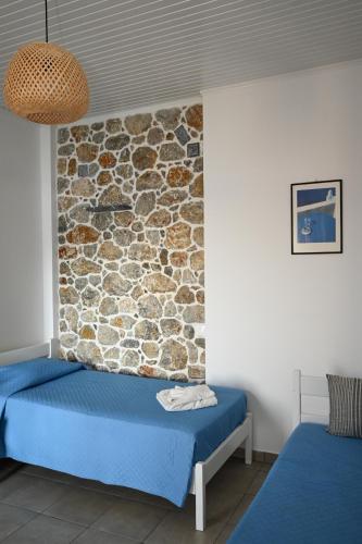 Katil atau katil-katil dalam bilik di Galini View Studios & Apartments