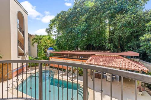 Πισίνα στο ή κοντά στο 3-BD Beauty with Pool Near Beach