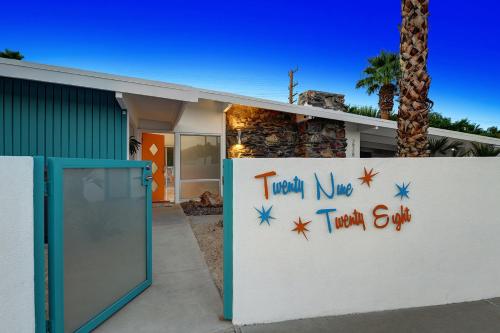 Fotografie z fotogalerie ubytování Retro A Go Go House v destinaci Palm Springs