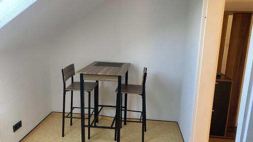 Φωτογραφία από το άλμπουμ του 2 Zimmer Wohnung nahe Galopprennbahn σε Iffezheim