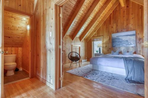Bilik mandi di Le Courchevel Luxe Chalet Private Pool Jacuzzi
