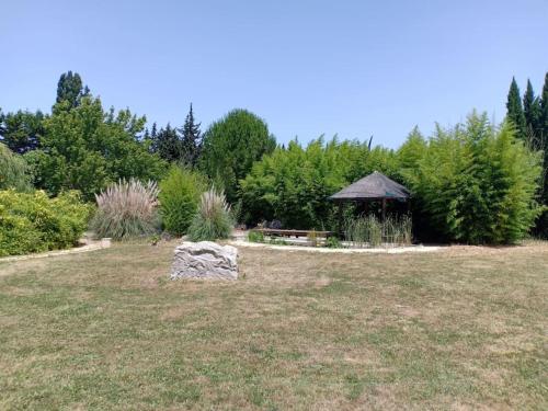 Photo de la galerie de l'établissement Villa et son parc de 9000m2, à Monteux