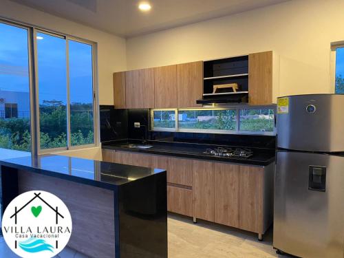 Кухня или мини-кухня в Villa Laura Resort, Carmen de Apicala
