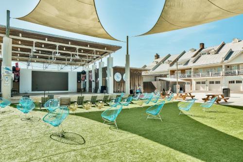 Gambar di galeri bagi Happily Eva After at Prominence 30A di Inlet Beach