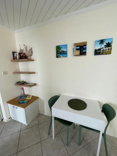 Fotografie z fotogalerie ubytování Charming Ground-Floor Studio in South Coast Barbados v destinaci Bridgetown