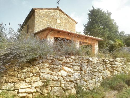 Το κτήριο όπου στεγάζεται  το κατάλυμα σε φάρμα