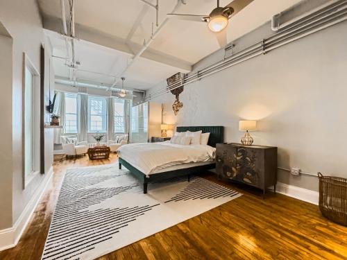 Χώρος καθιστικού στο The Historic Lyric Presidential Suite