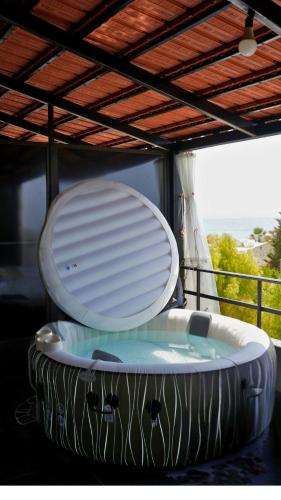 ジュベイルにあるEndless Horizon - Sunset Jaccuzi Sea Viewのギャラリーの写真