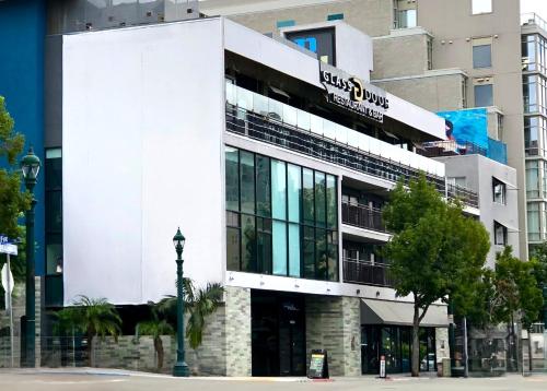 Το κτήριο όπου στεγάζεται  το ξενοδοχείο