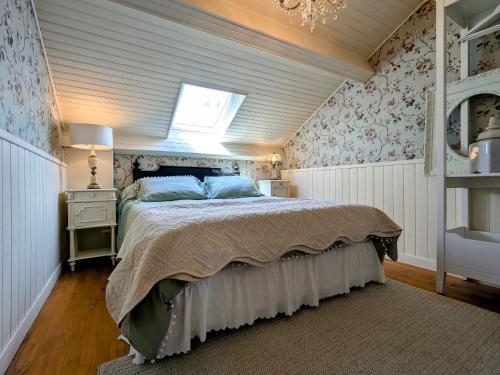 Chambre Verte avec Jardin partagé près du Puy-en-Velay - FR-1-582-498