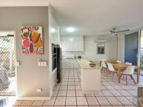 Una cocina o zona de cocina en 3 Yaringa