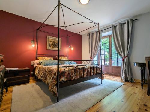 Ferme de charme avec piscine et tennis privés - FR-1-582-496