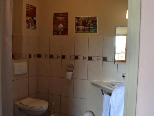 Photo de la galerie de l'établissement Maison bio-climatique au cœur de Dun-sur-Meuse - FR-1-585-147, à Dun-sur-Meuse