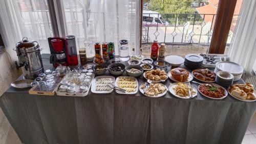 Makanan di atau berdekatan hotel