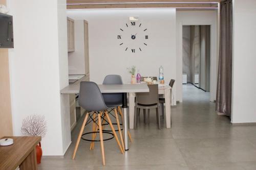 Телевизор и/или развлекательный центр в Casa vacanze Martinclà