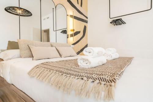 Delightful and bright apartment in center by REMS