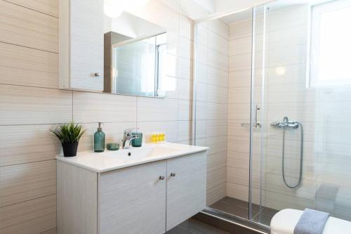 City-View Apartment by Piraeus Port - DRF2