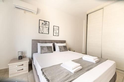 City-View Apartment by Piraeus Port - DRF2