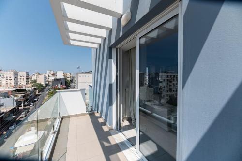 City-View Apartment by Piraeus Port - DRF2