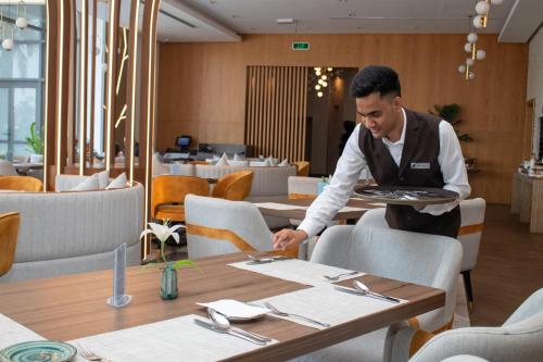 Gasten van Dragon Beach Hotel