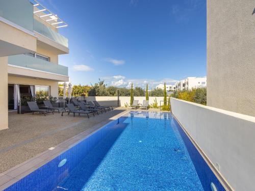 Mythical Blue Apartment 004