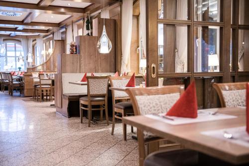 Hotel Henniesにあるレストランまたは飲食店