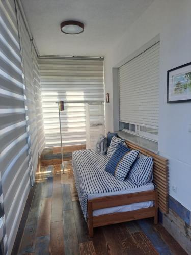 Apartamento con jardín y piscina Pet friendly