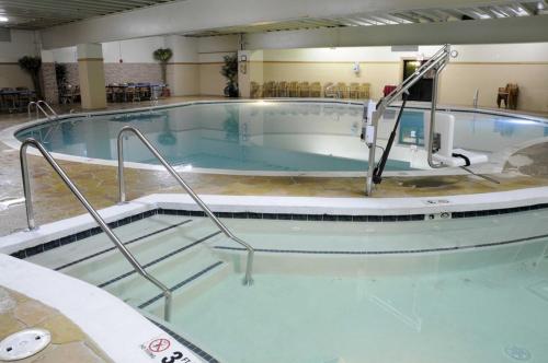 Bassein majutusasutuses Carousel Resort Hotel and Condominiums või selle lähedal